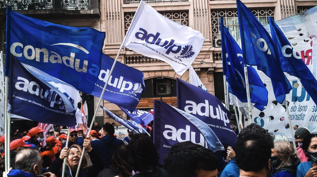 Docentes universitarios en alerta: ¿peligra el inicio de clases en la UNLP?